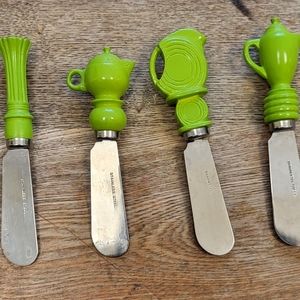 Rate vintage Fiestaware cheese spreader set, Fiesta Ware canapé knife set